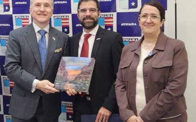 El embajador de los Estados Unidos visitó ATICANA y destacó el valor de la interculturalidad